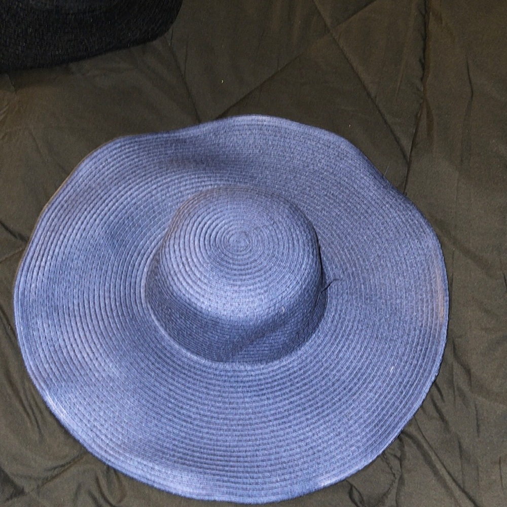 👒🆕NOLLIA BLUE SUMMER HAT 👒 WITH ADJUSTABLE WIRE. WITH ATTACHED NECK STRAP🌞